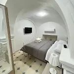Niko House *